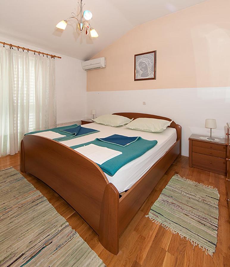 Apartments Zorica Tucepi Exterior photo